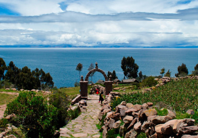 Tour Islas Uros + Amantani + Taquile 2 Días 1 Noche